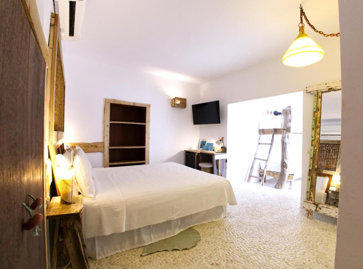 Boutique Hostal La Curandera de Salinas Sant Francesc de s'Estany Extérieur photo