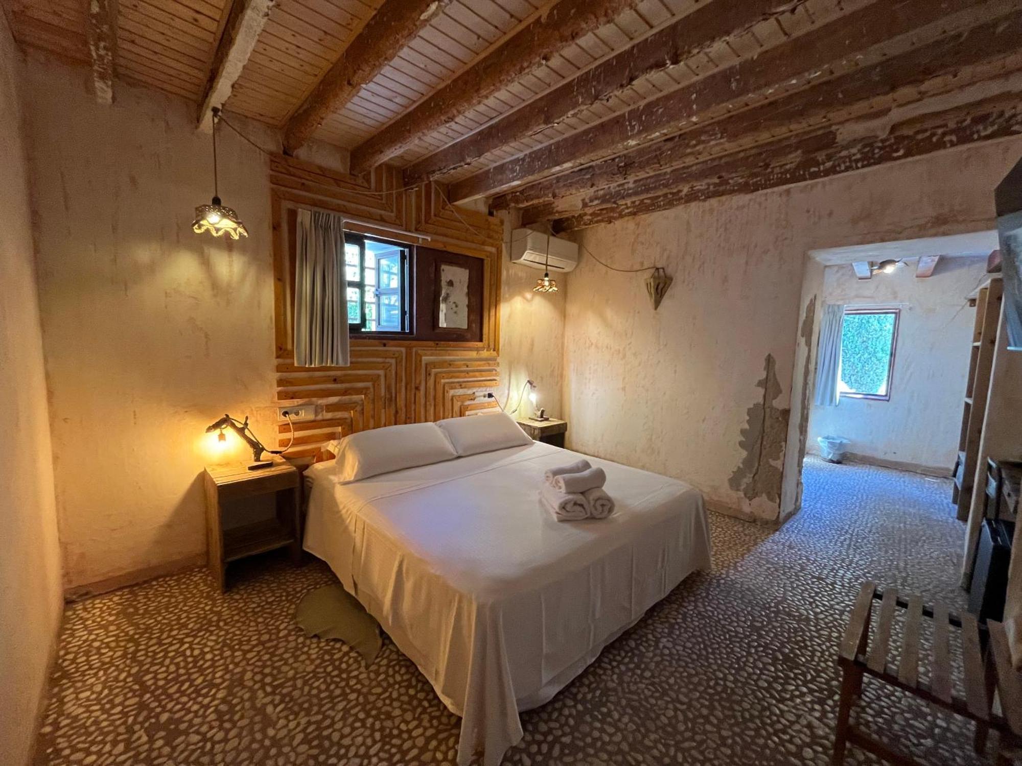 Boutique Hostal La Curandera de Salinas Sant Francesc de s'Estany Extérieur photo